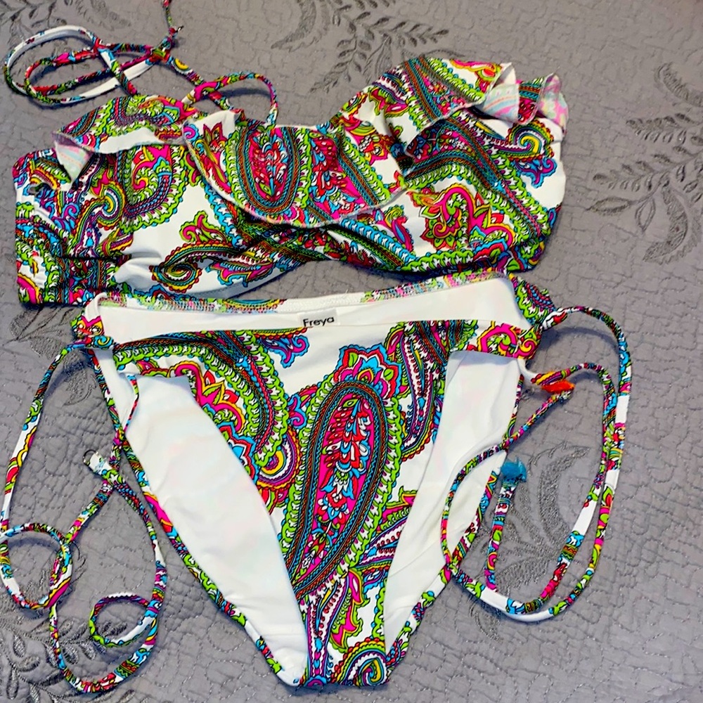 FREYA 2 pc colorful bikini